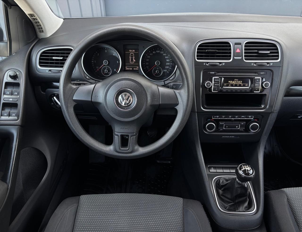 Volkswagen Golf 1.6 TDI. Neopatentati. Garanzia