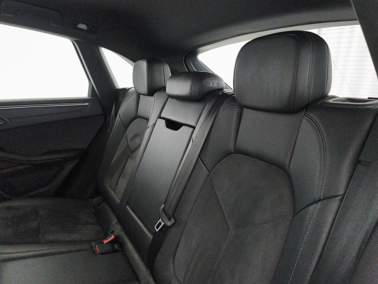 Porsche Macan 2.0 252cv