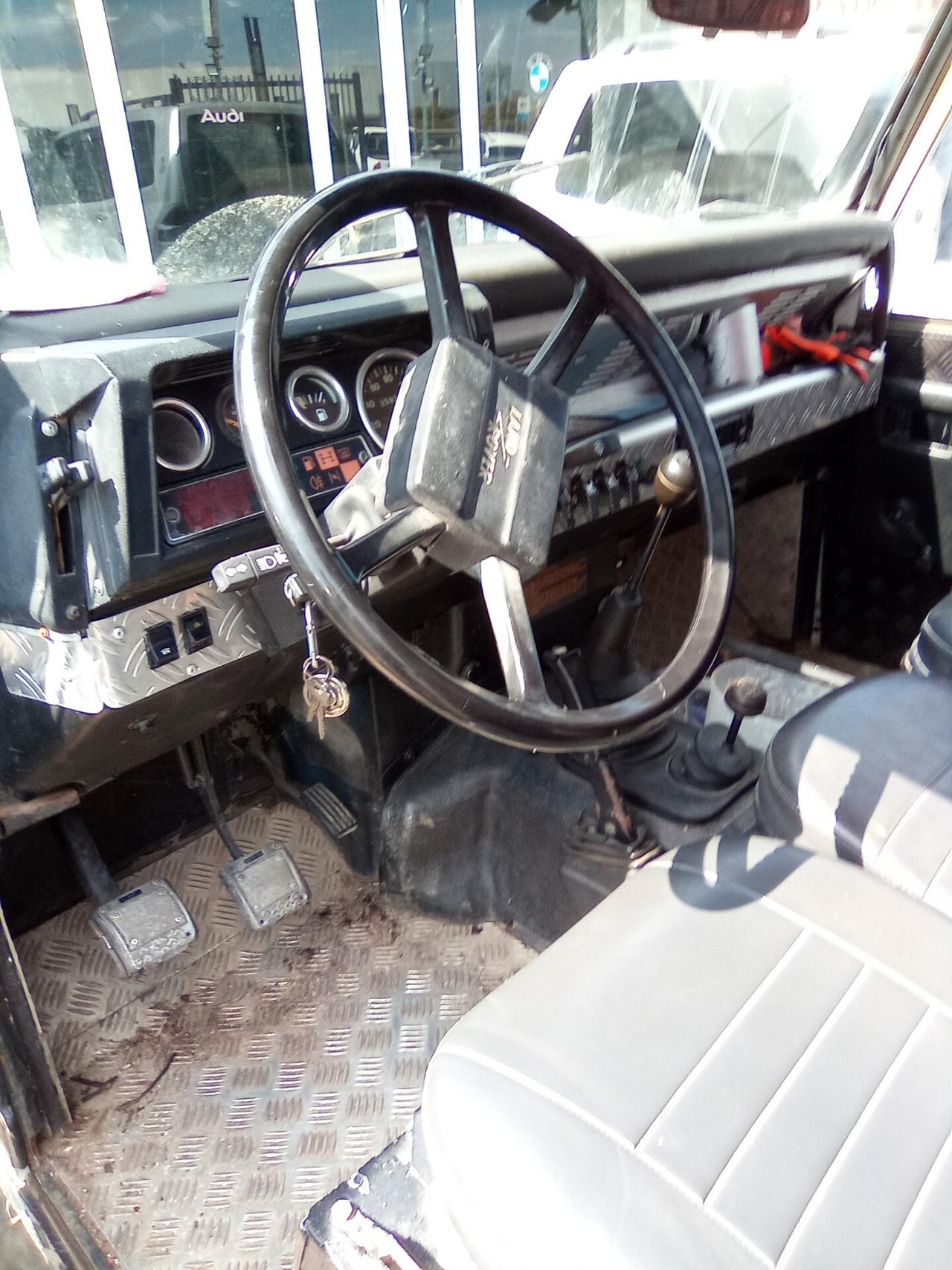 Land Rover Defender 90 diesel Hard-top