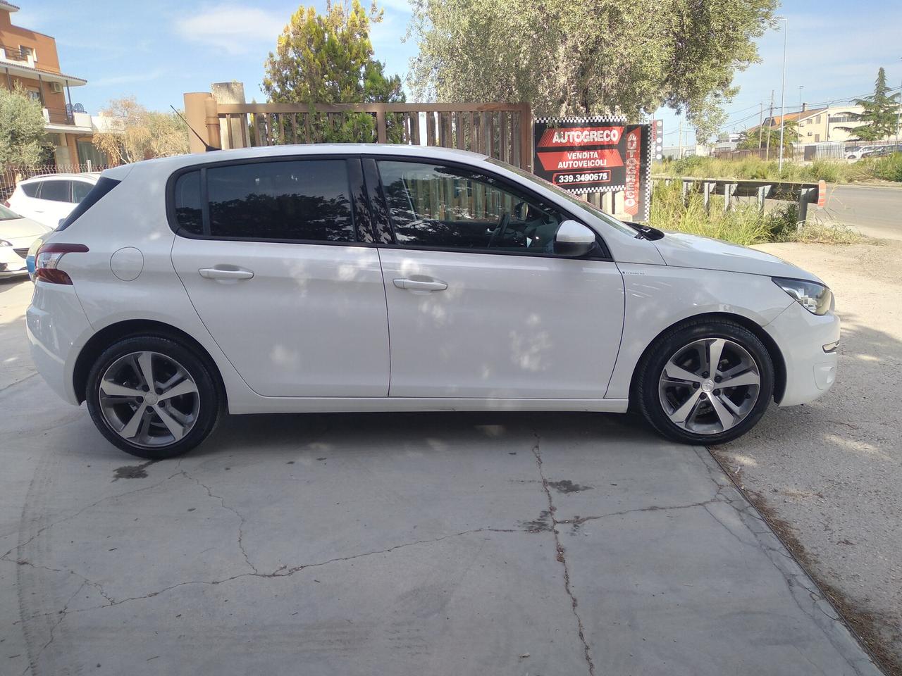 Peugeot 308 BlueHDi 100 S&S Business