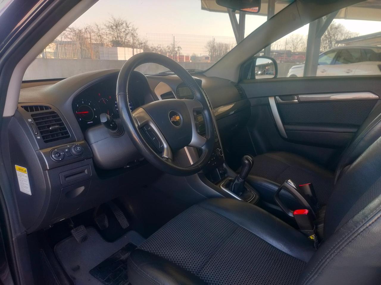 Chevrolet Captiva 2.0 VCDi 2WD 7 POSTI NEOPATENTATI