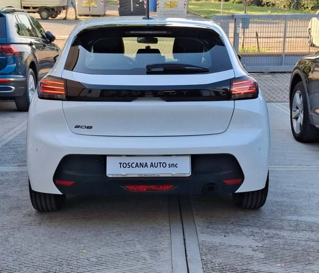 Peugeot 208 12-2024 Allure Pacchetto black