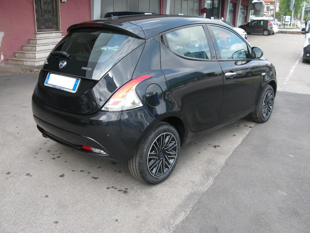 Lancia Ypsilon 1.0 FireFly 5 porte S&S Hybrid Ecochic Gold