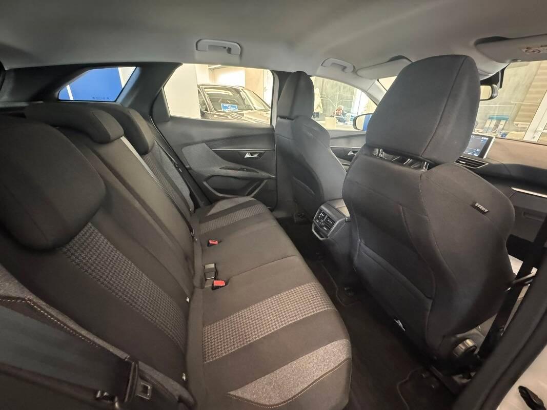 Peugeot 3008 II 1.5 bluehdi Active Pack s&s 130cv eat8