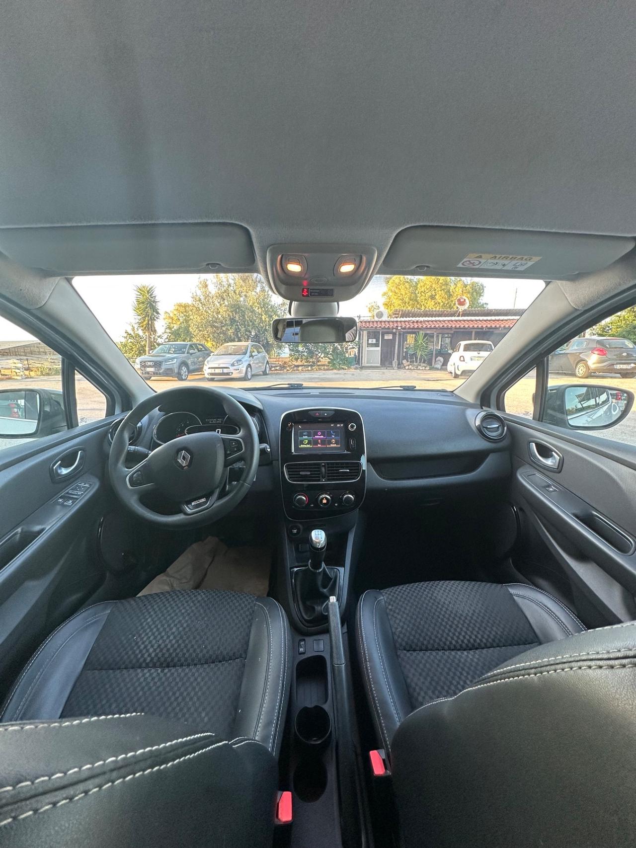 Renault Clio dCi 8V 75 CV 5 porte Moschino Life