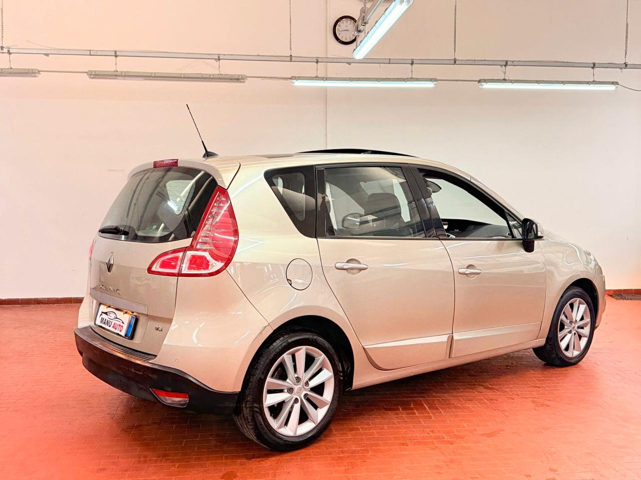 Renault Scenic X-Mod 1.5 dCi 110CVDynamique