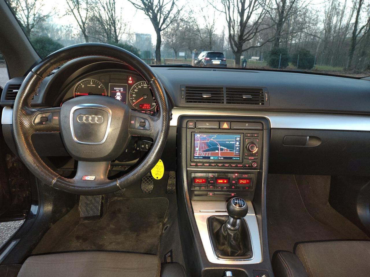 Audi A4 2.0 16V TDI Avant S LINE SOLO 120.000KM!!!