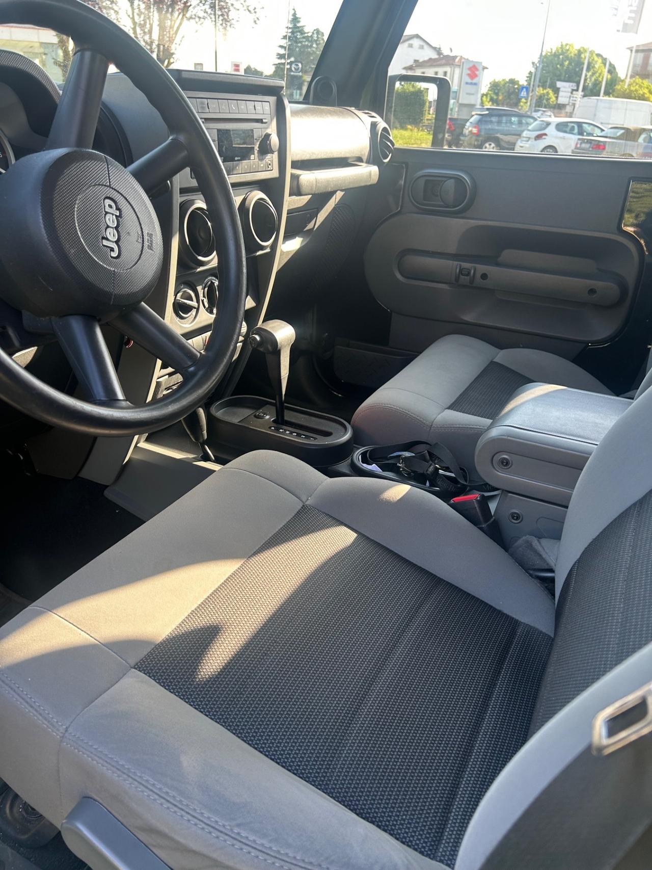 Jeep Wrangler 2.8 CRD DPF Sport Auto