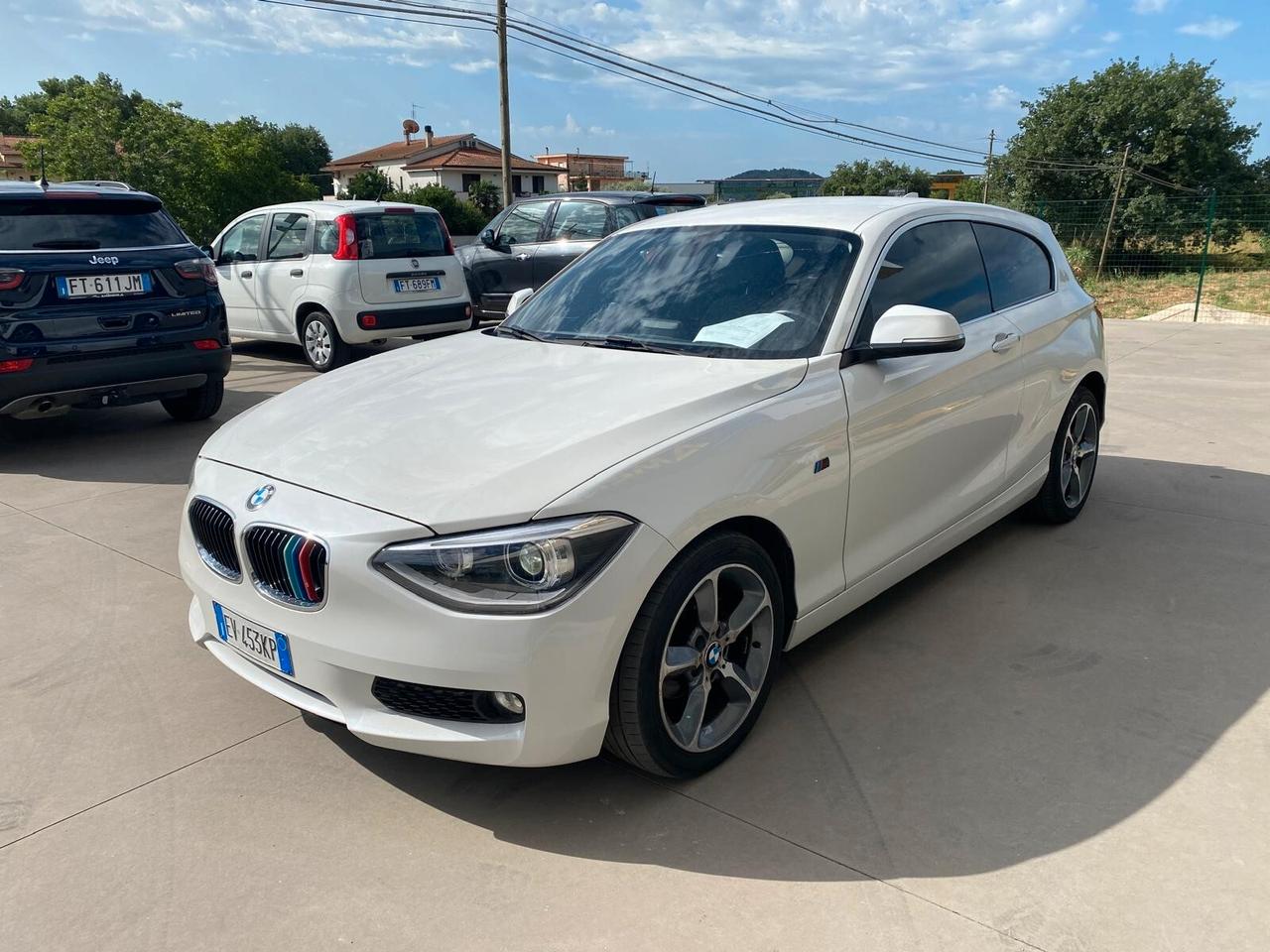 Bmw 118d 3p. Unique