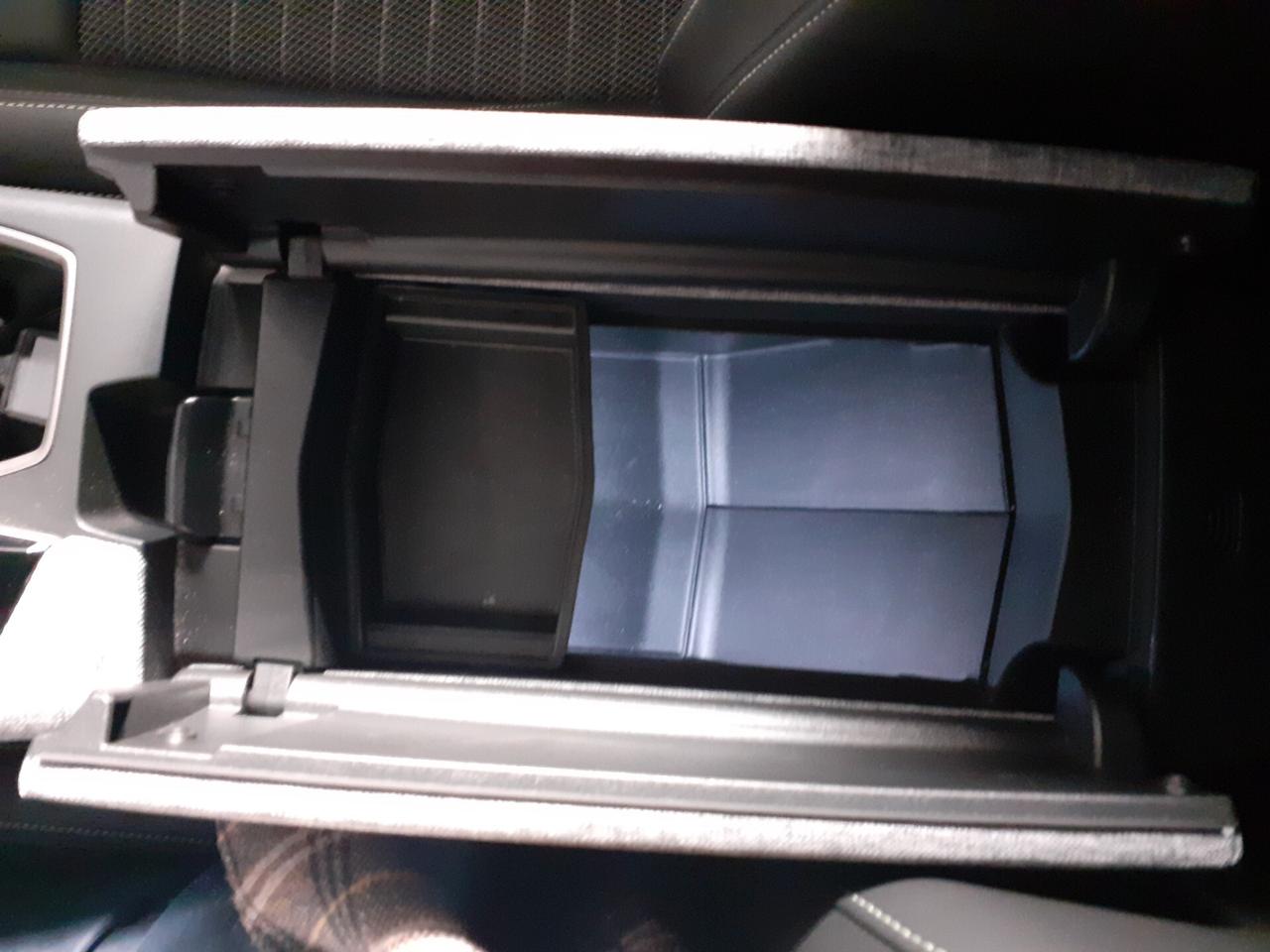 Peugeot 3008 Hybrid 145cv e-DCS6 GT