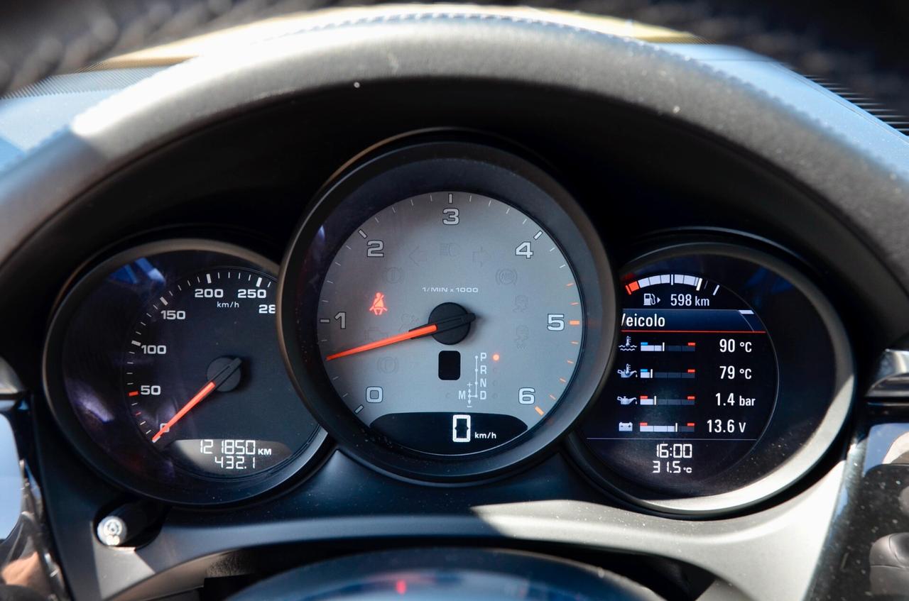 PORSCHE MACAN S 3.0d 258cv PDK, IVA ESPOSTA, TETTO, SCARICO, EURO 6B, XENO, RETROCAMERA, 21", PERMUTE