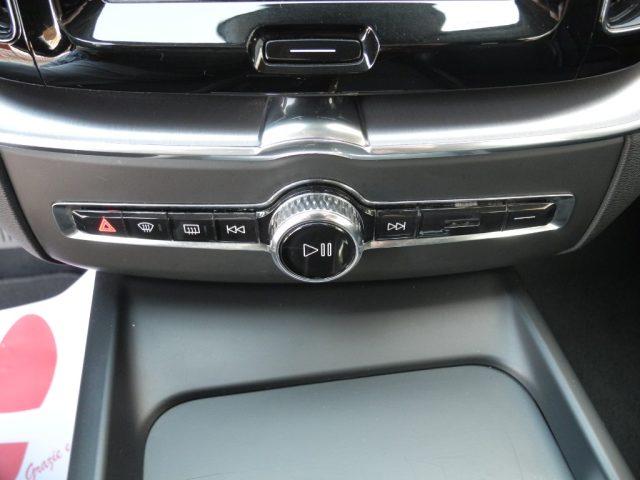VOLVO XC60 2.0 D AWD Geartronic Business Plus Hybrid autom.