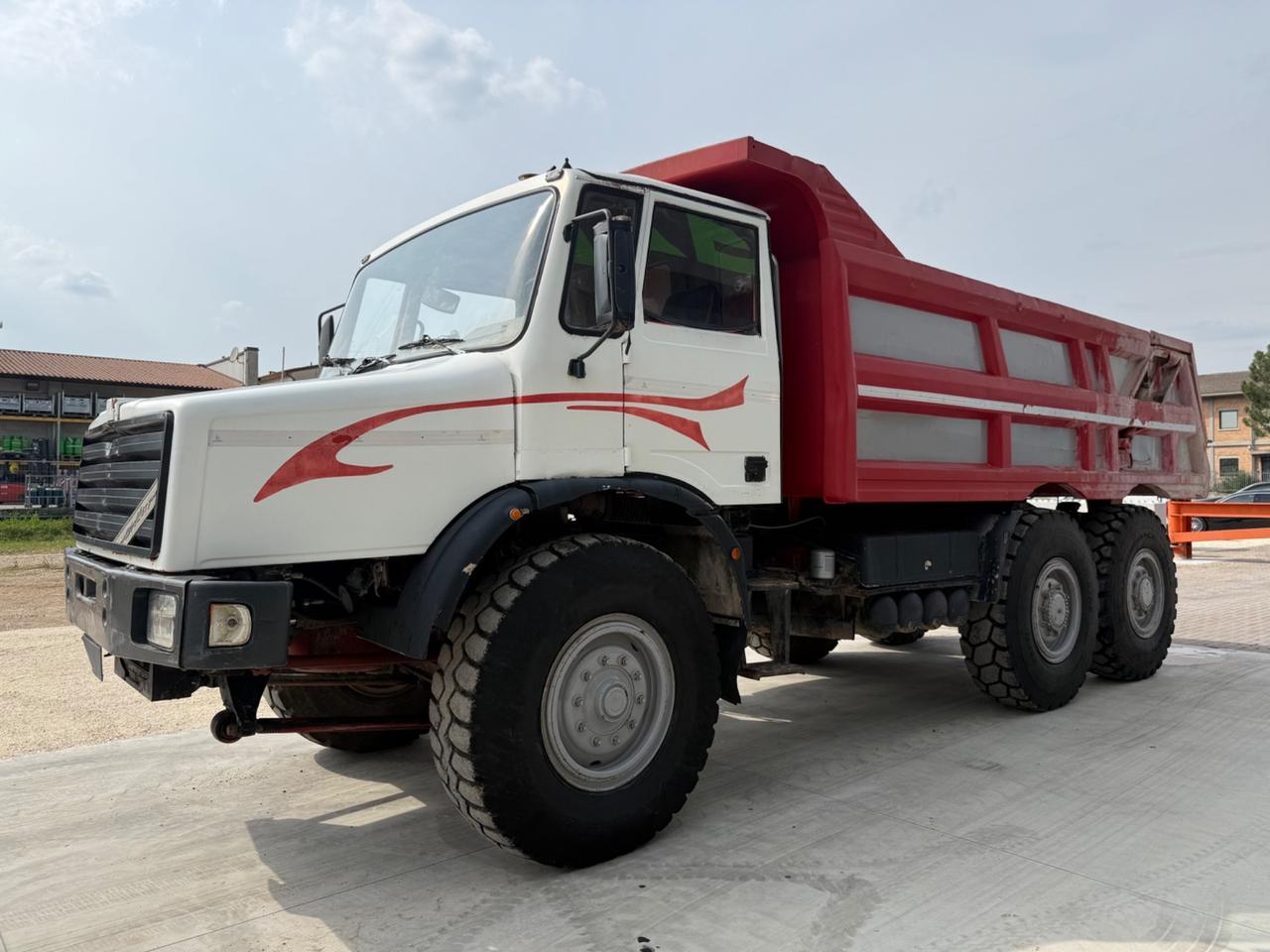 PERLINI 131-33 dumper 6x4 con sponda idraulica