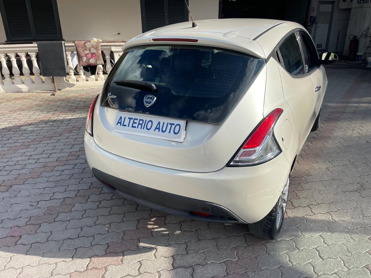 Lancia Ypsilon 1.2 69 CV 5 porte S&S Gold