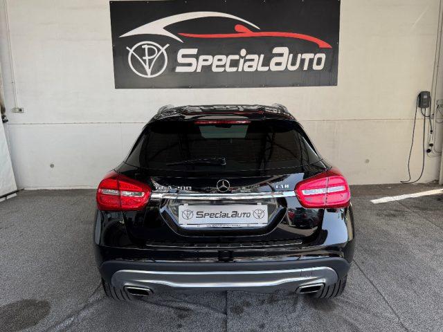 MERCEDES-BENZ GLA 200 CDI Automatic Premium