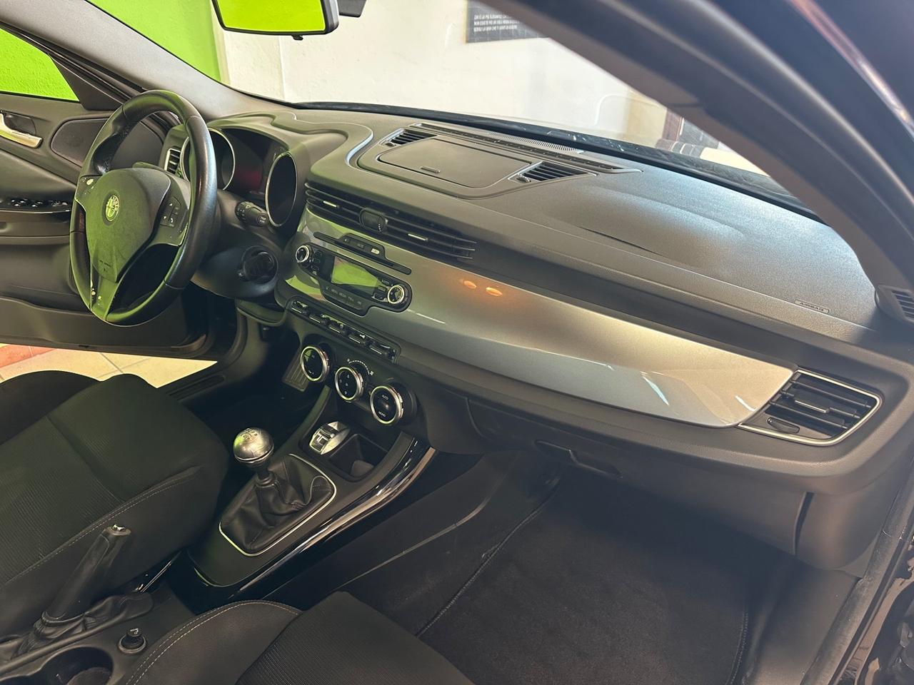 Alfa Romeo Giulietta 1.6 JTDm-2 105 CV Distinctive 2010