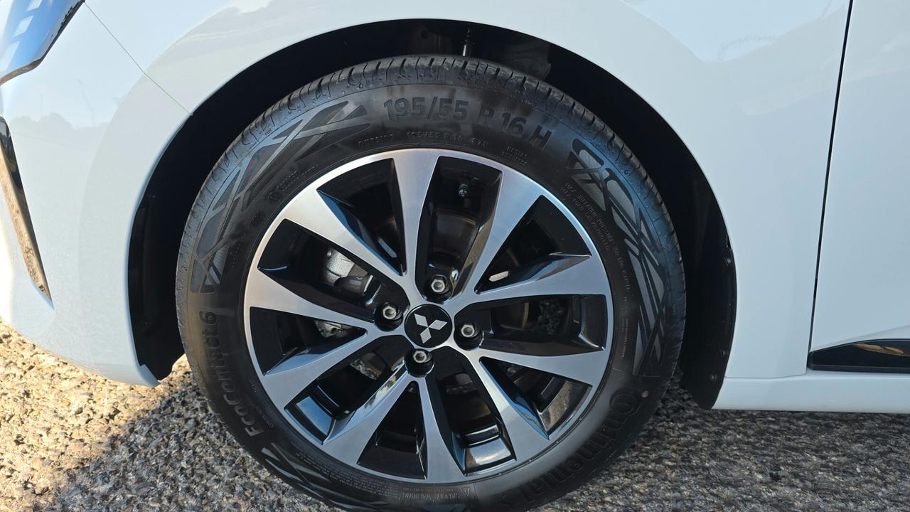 Mitsubishi Colt 1.0L turbo 90 CV Invite