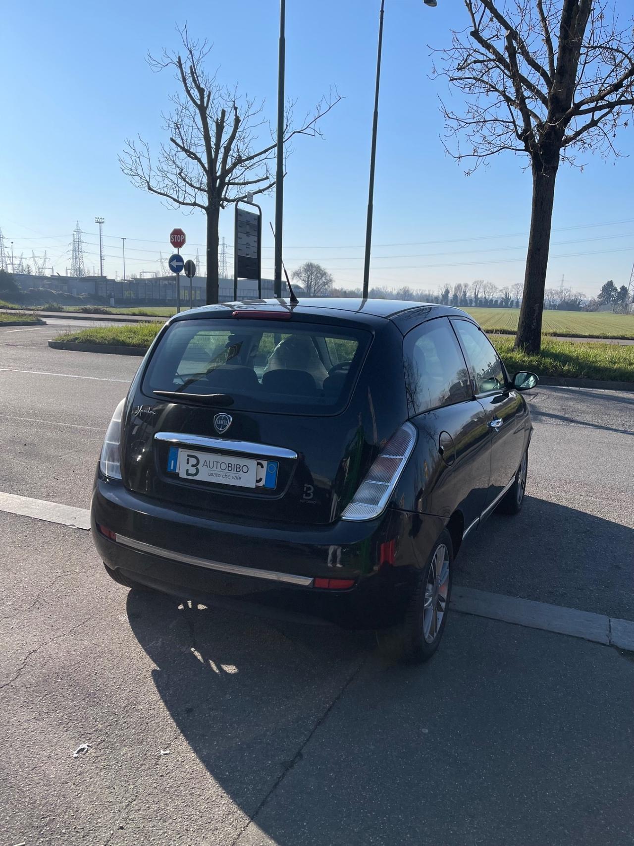 Lancia Ypsilon 1.2 Argento