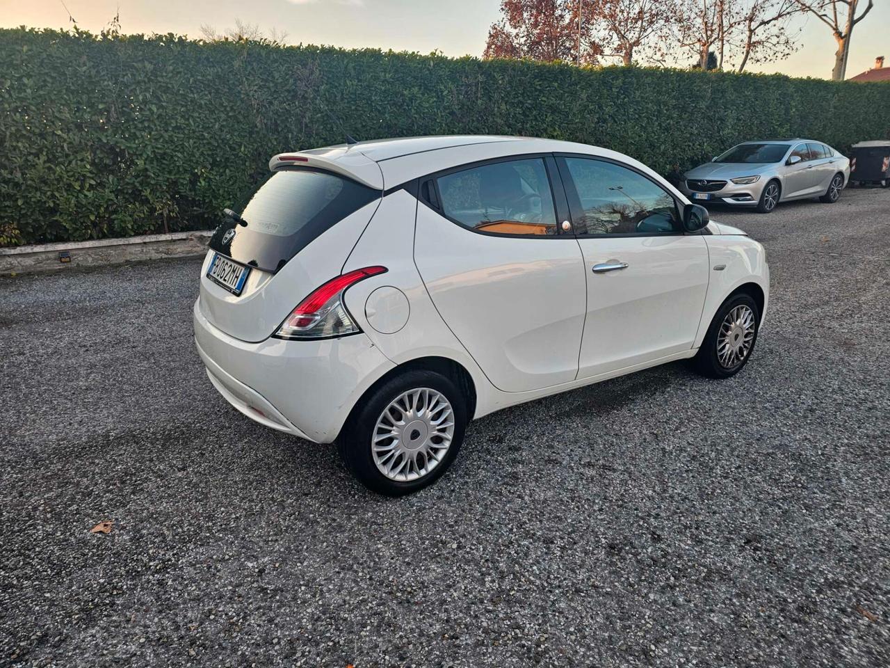 Lancia Ypsilon 1.2 69 CV 5 porte GPL Ecochic Gold