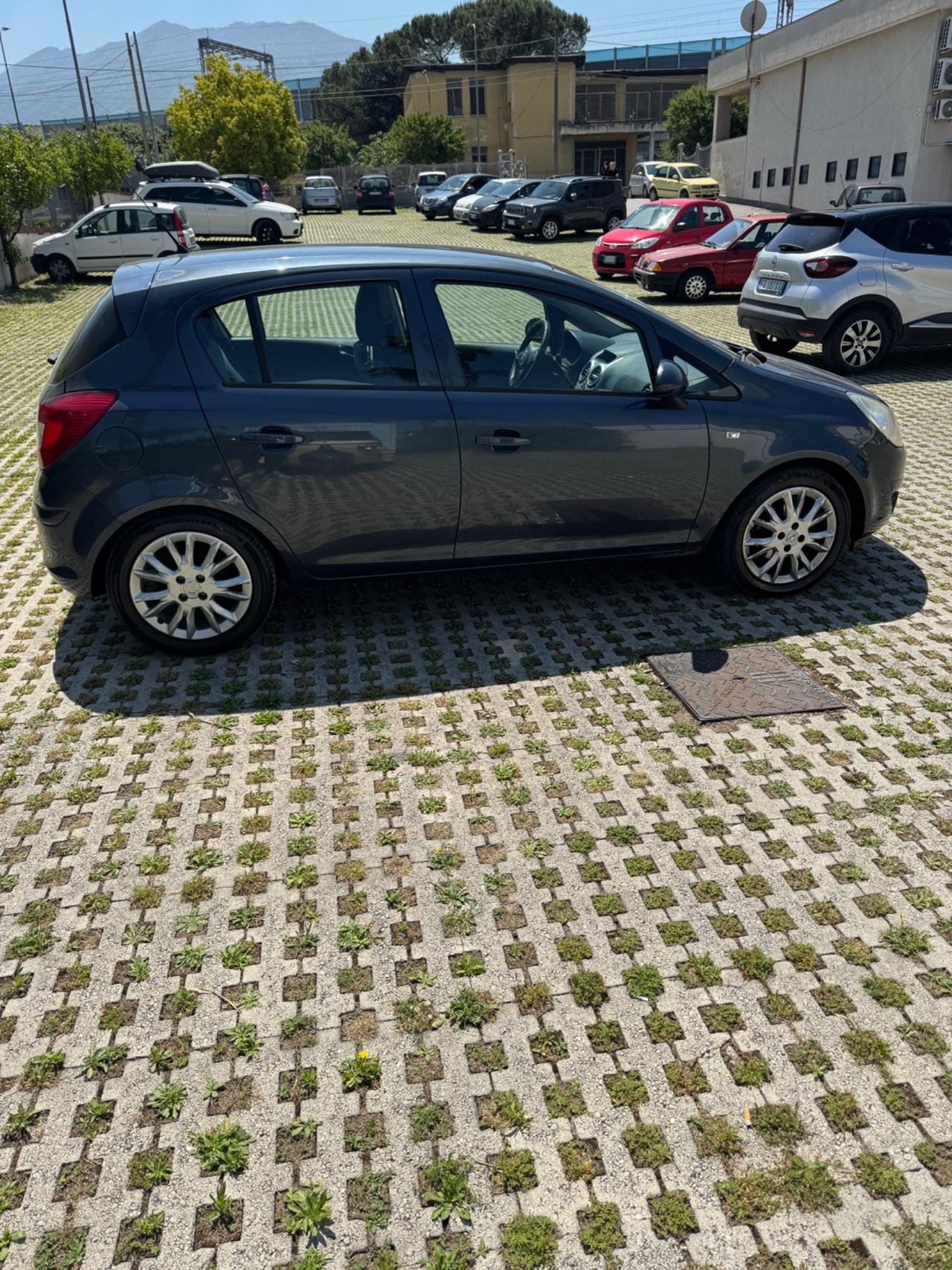 Opel Corsa 1.2 80CV 5 porte GPL-TECH Edition