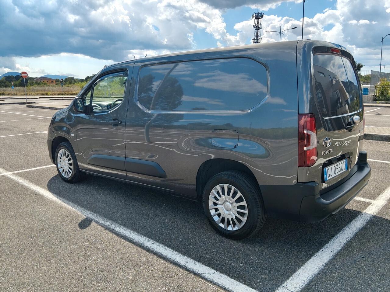 Toyota Proace city