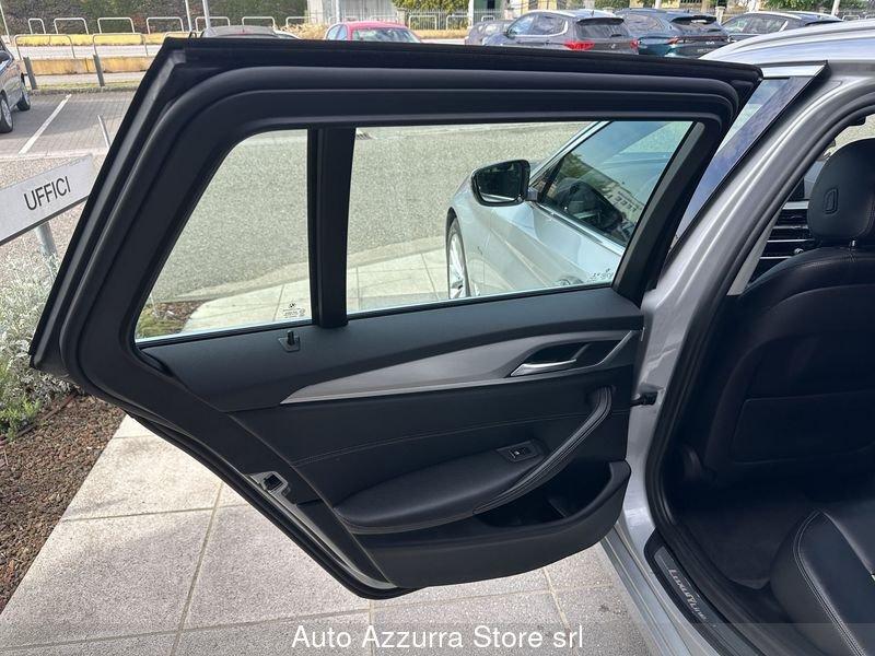 BMW Serie 5 530d Touring Luxury *PACCHETTO LUCI, TAGLIANDI BMW, PROMO AZZURRA*