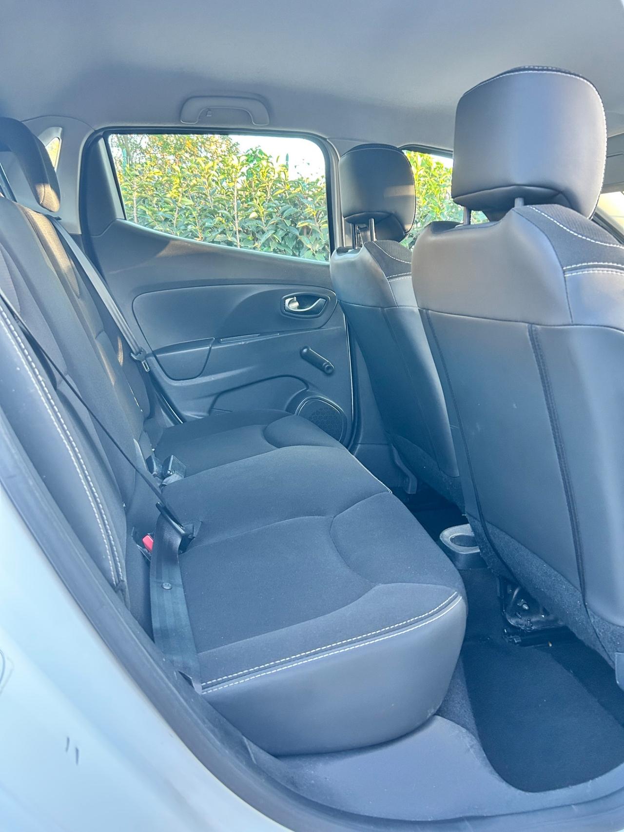 Renault Clio dCi 8V 75 CV Start&Stop 5 porte Energy Duel