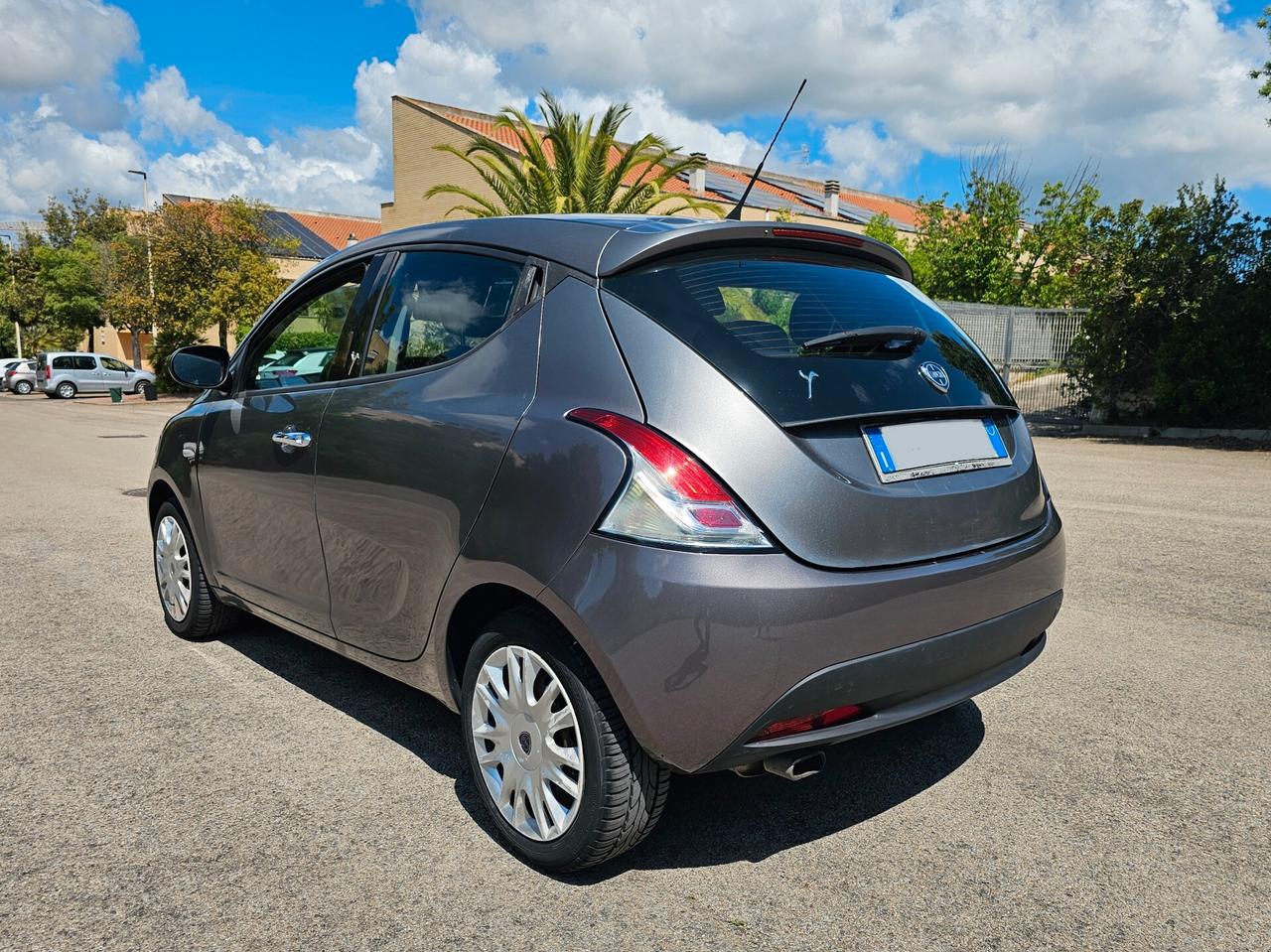 Lancia Ypsilon 1.2 69 CV 5 porte Platinum