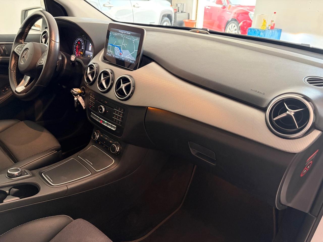 MERCEDES CLASSE B 200 D AUTOMATIC PREMIUM
