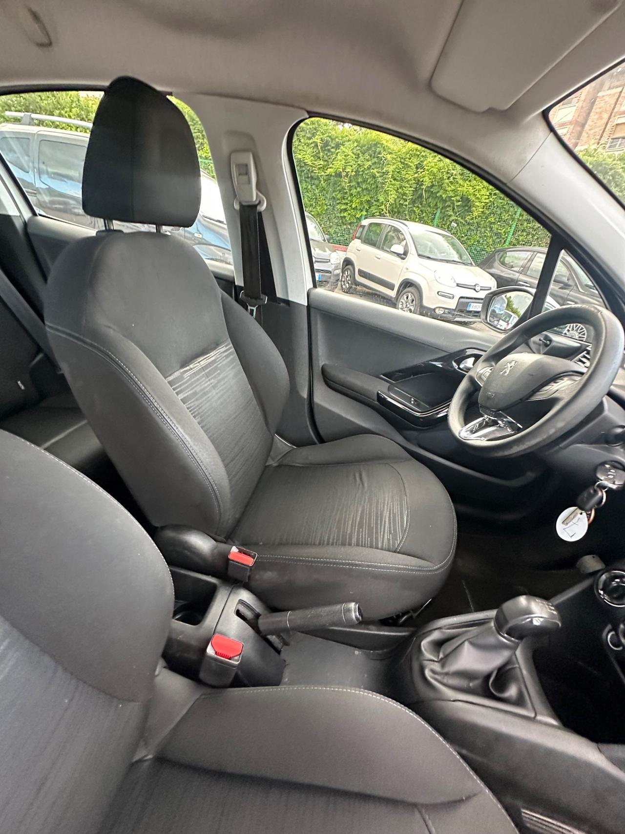 Peugeot 208 1.2 VTi 82 CV 5 porte Allure