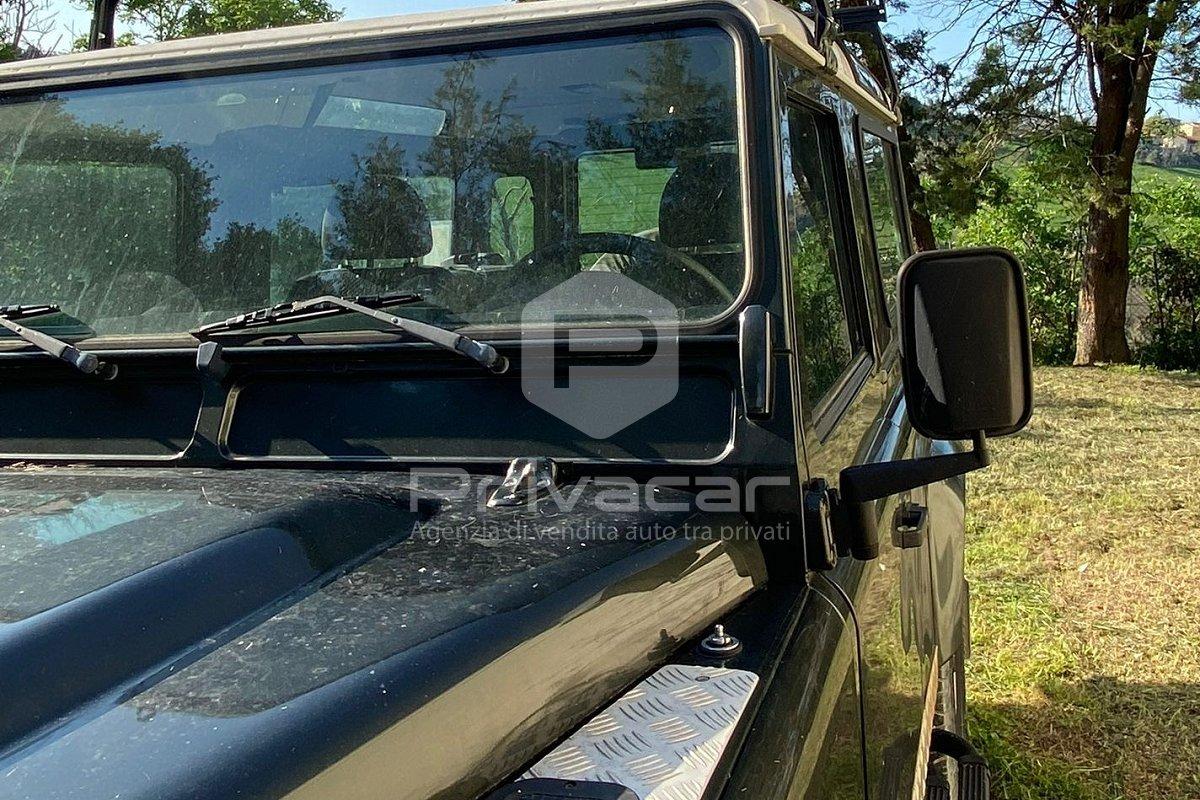 LAND ROVER Defender 90 2.4 TD4 Station Wagon S