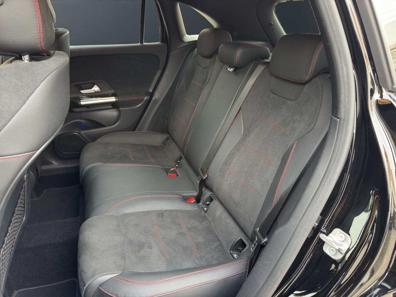 MERCEDES-BENZ GLA 180 d AUT. AMG LINE PREMIUM PLUS - MY24