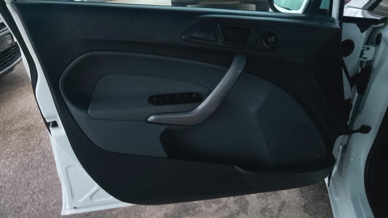 Ford Fiesta 1.4 TDCi 5p. Ghia
