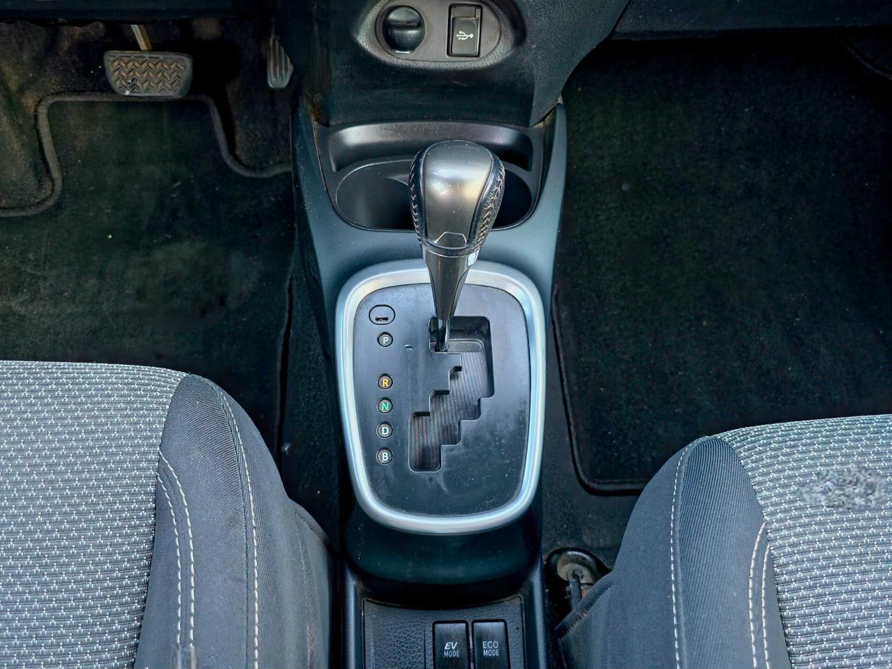 Toyota Yaris 1.5 Hybrid 5 porte Active 2016-E6B Automatico NEO