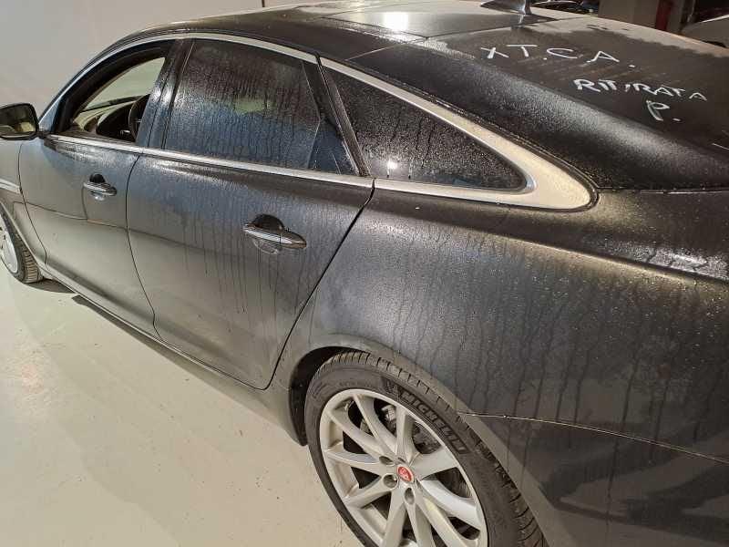 Jaguar XJ 3.0d V6 Portfolio auto my13