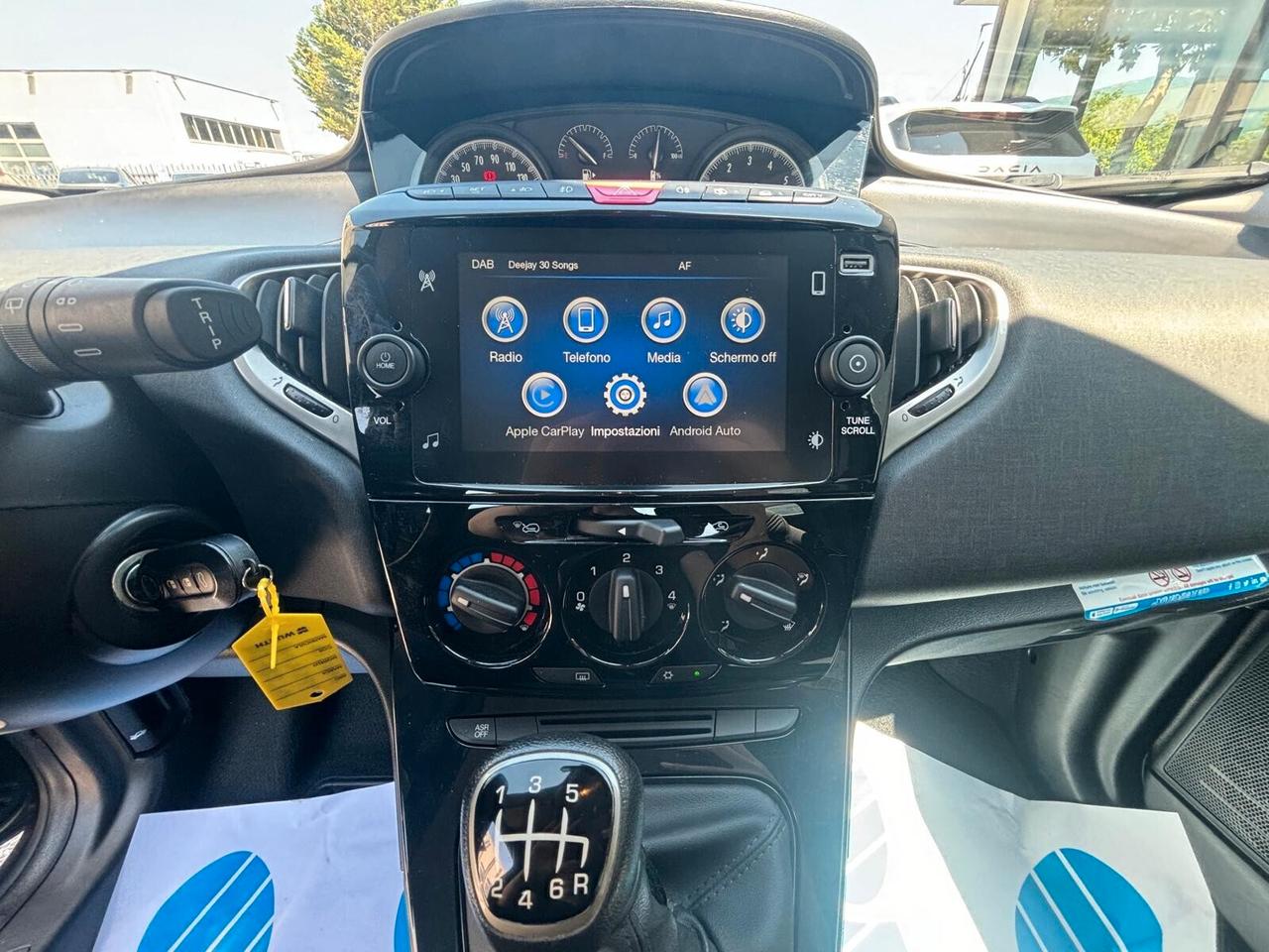 Lancia Ypsilon 1.0 FireFly 5 porte S&S Hybrid Gold - NEOPATENTATI