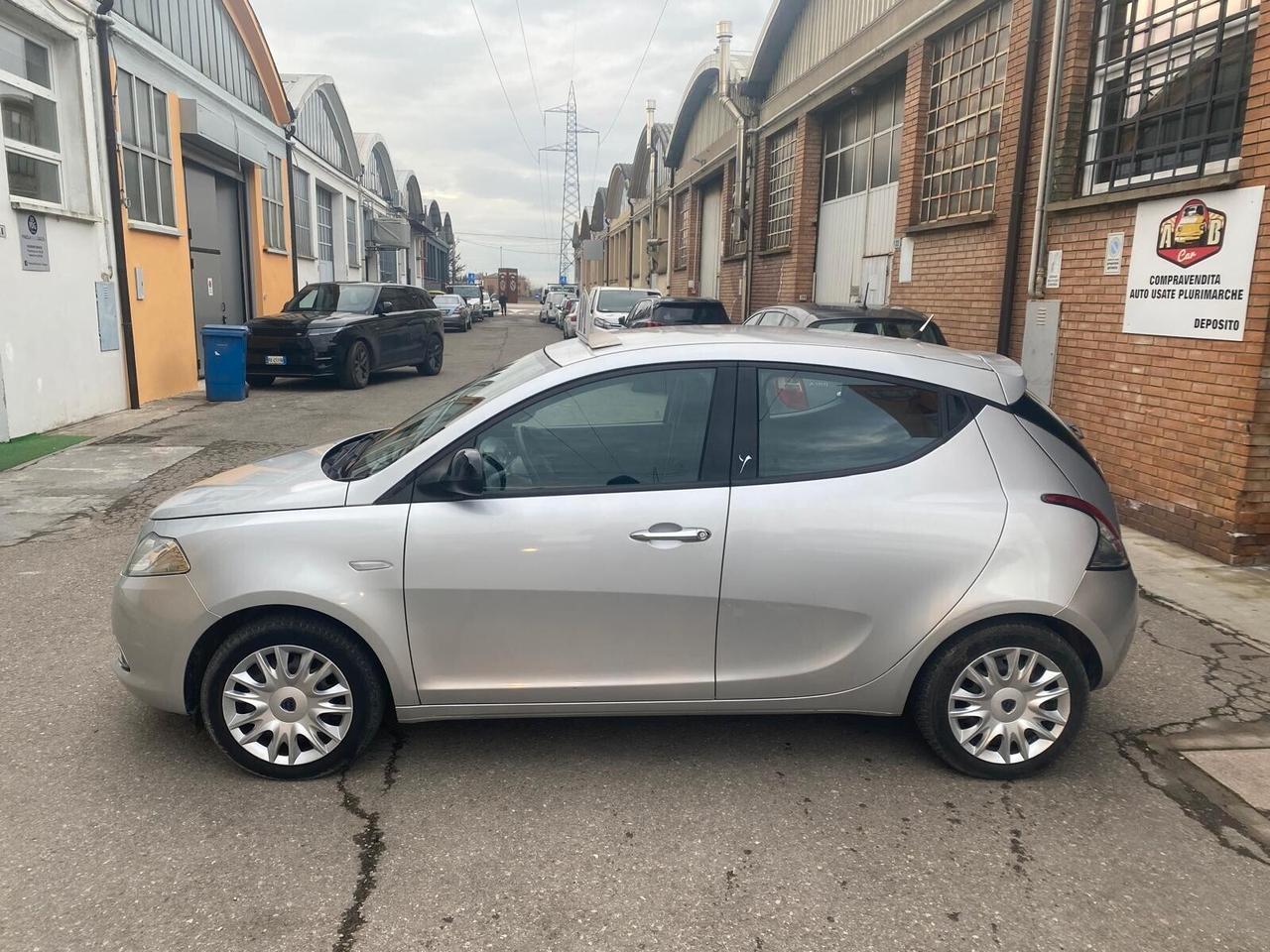 Lancia Ypsilon 69cv GPL Platinum - 1 PROPRIETARIO - GARANZIA 12 MESI