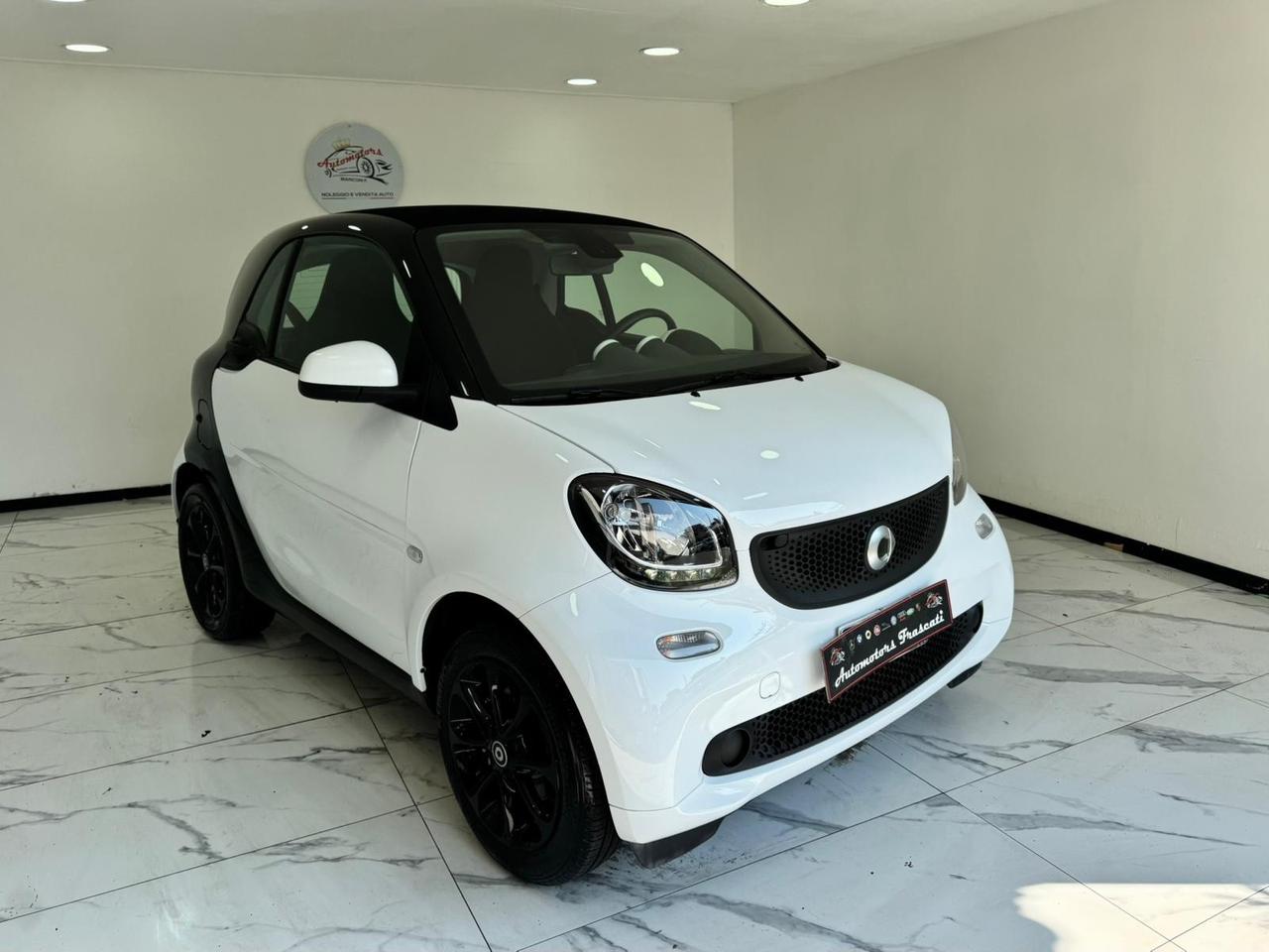 Smart ForTwo 70 1.0-AUTOM-NO VIMCOLO FINANZIAMENTO-2017