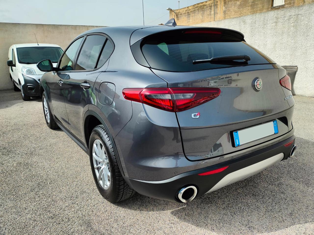 Alfa Romeo Stelvio 2.2 Cc 180 CV Q4 Business 2017