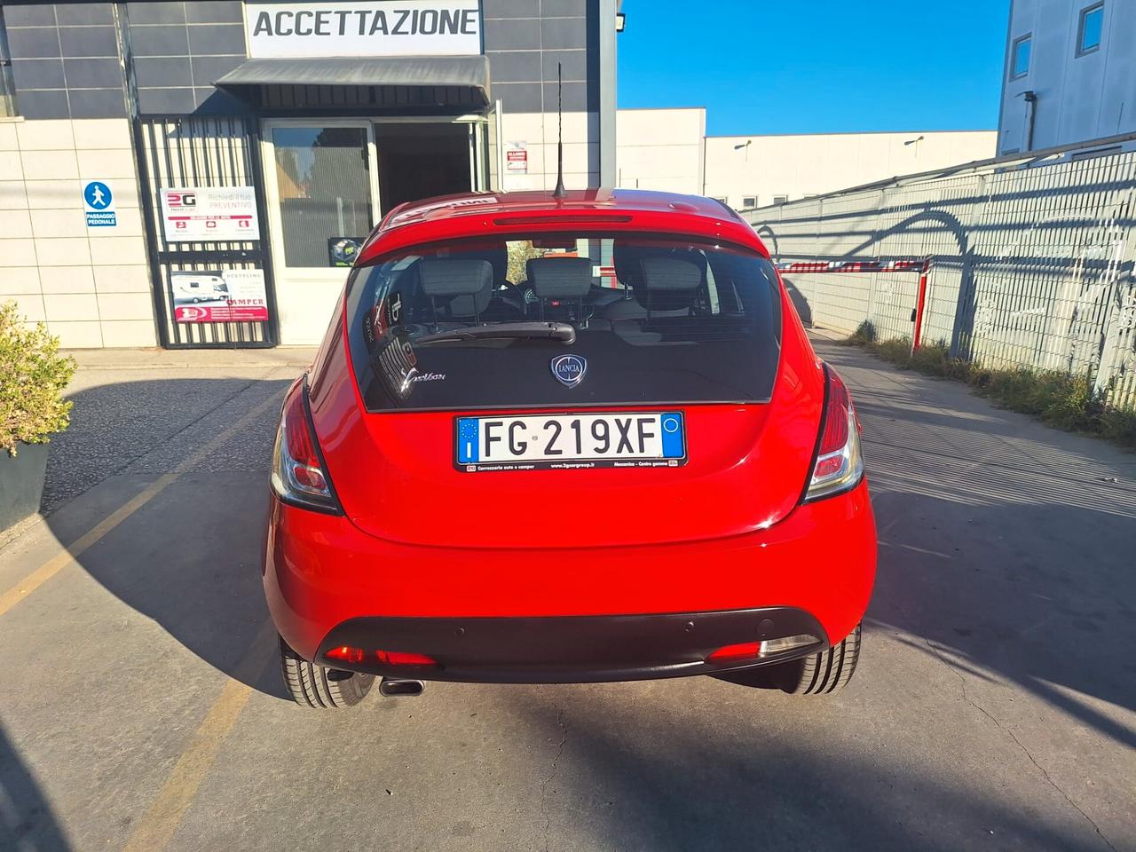 Lancia Ypsilon 1.2 69 CV 5 porte Platinum