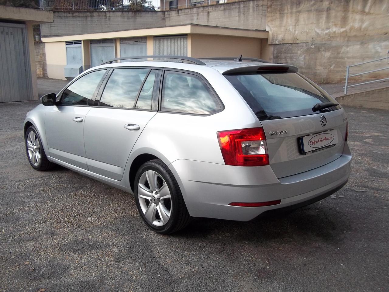 Skoda Octavia Wagon Style 1.6 TDI DSG Cambio automatico/Sequenziale Euro 6d-Temp