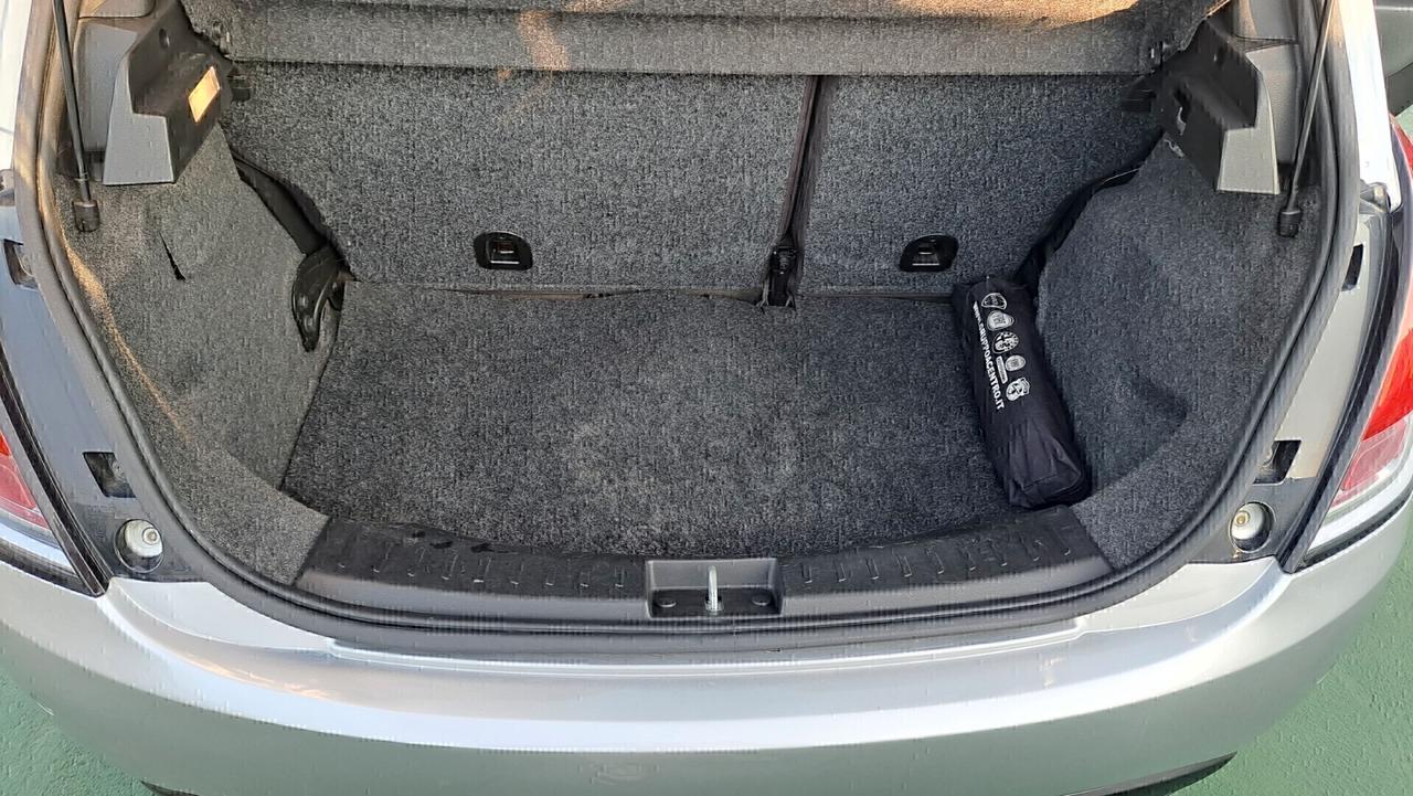 Lancia Ypsilon 1.2 69 CV 5 porte Gold