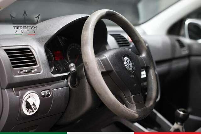 Volkswagen Golf 1.6 fsi Sportline 5p