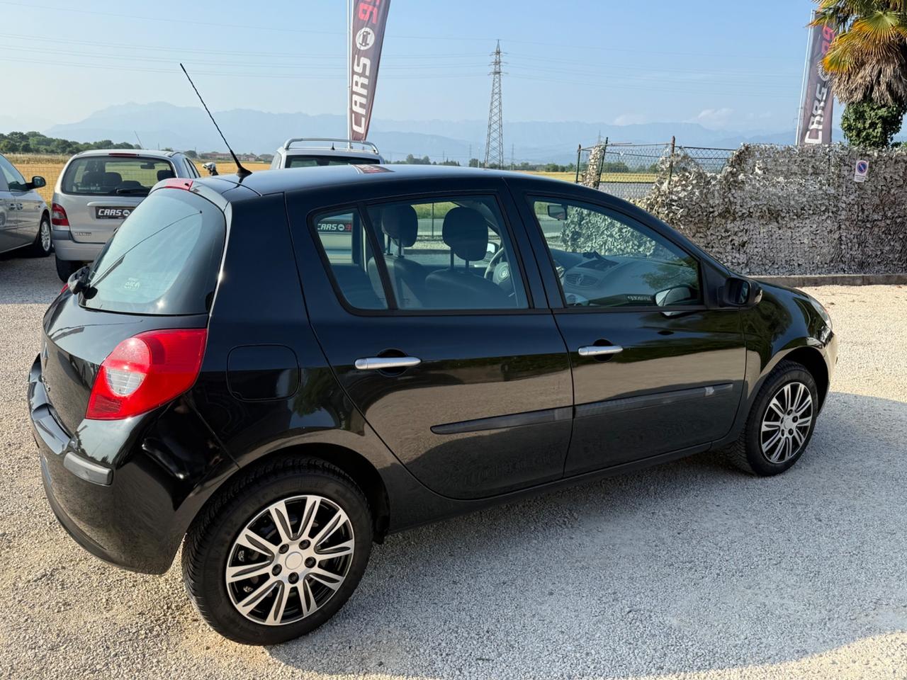 Renault Clio 1.2 16V 5 porte Le Iene