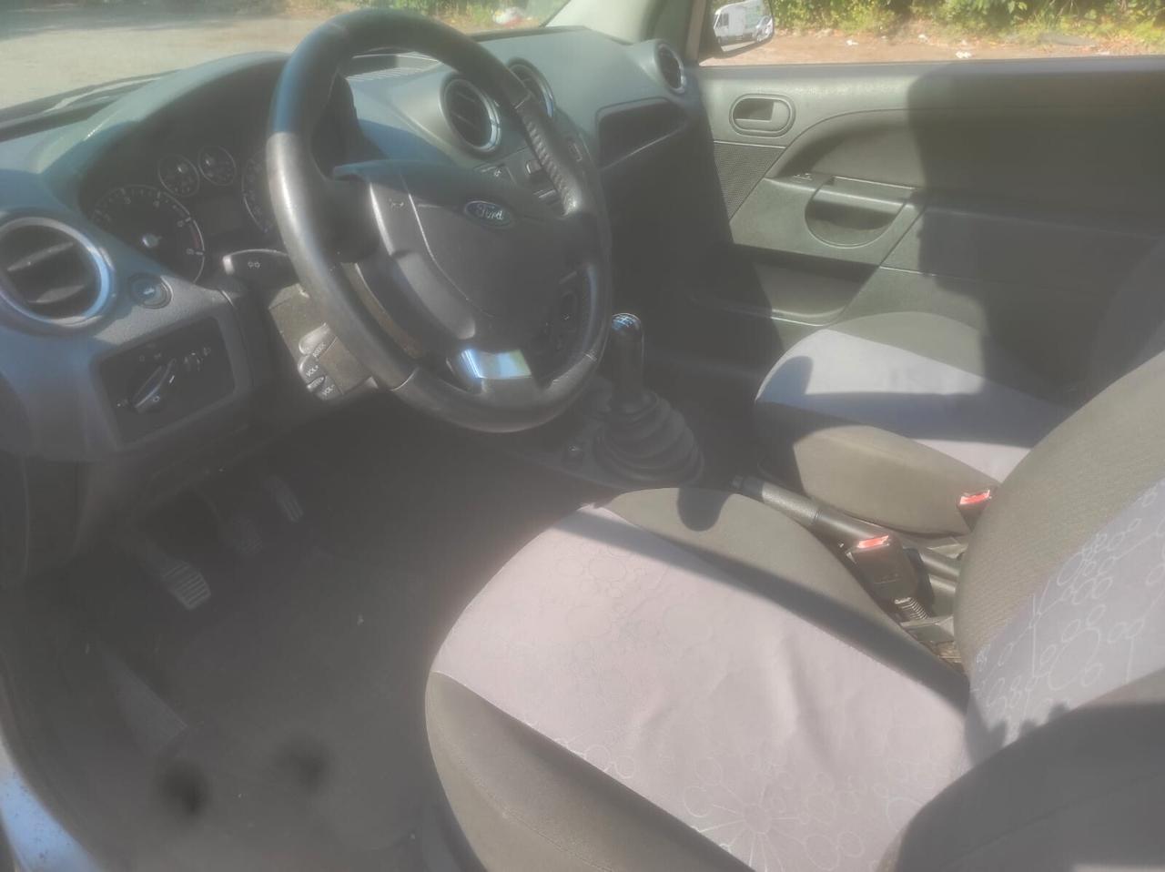 Ford Fiesta 1.4 TDCi 3p. Ghia