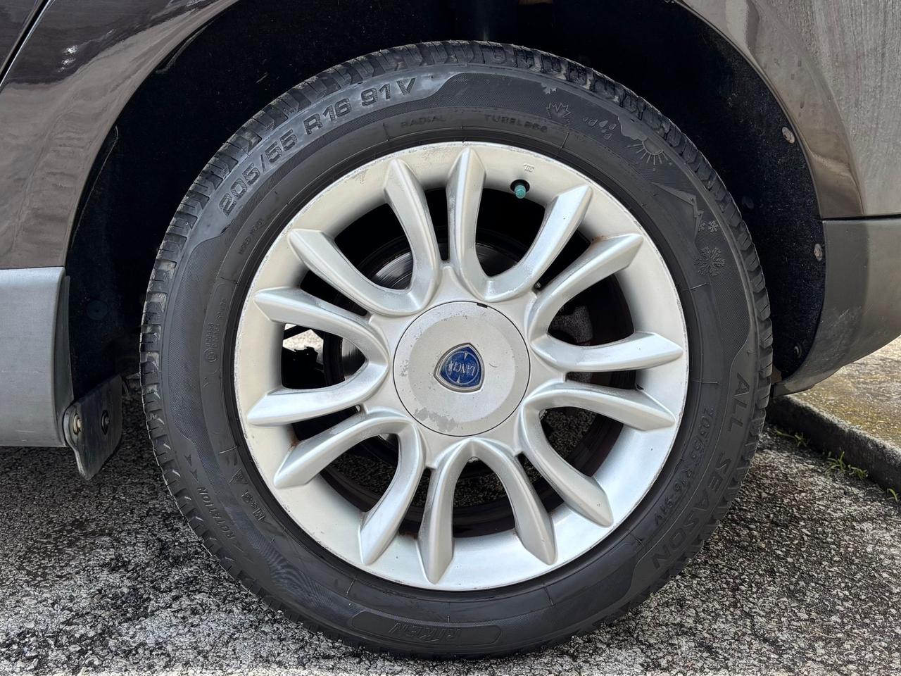 Lancia Delta 1.6 MJT DPF Platino NEOPATENTATI