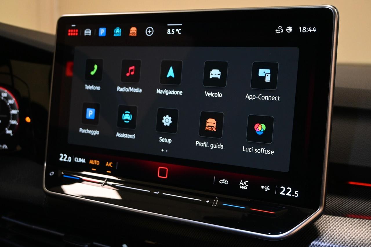 VOLKSWAGEN Golf 8ª serie Golf 2.0 TDI 150 CV D...