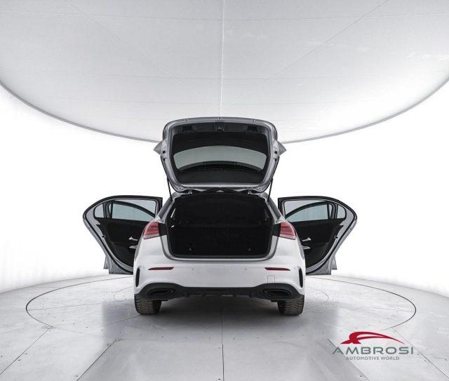 MERCEDES-BENZ A 180 180 d Automatic Premium
