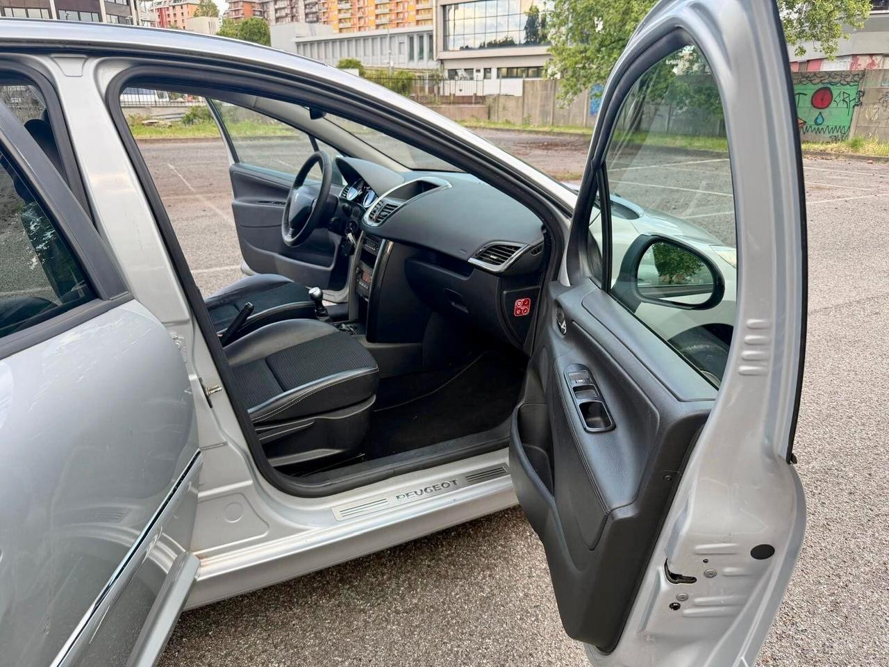Peugeot 207 1.4 VTi 95CV 5p. Active