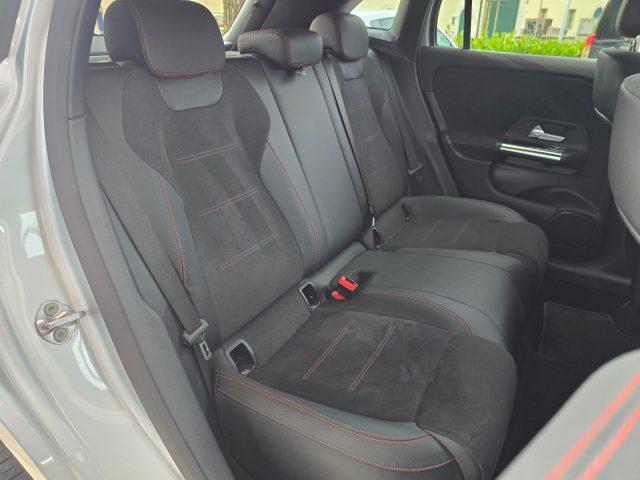 MERCEDES-BENZ GLA 200 d Automatic Premium AMG Line 19" MBUX LED Performa